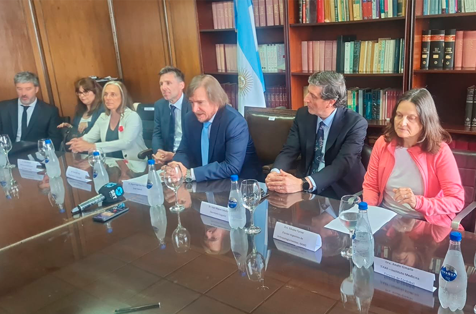 conferencia-de-presa-querellantes-hallazgos-en-la-perla