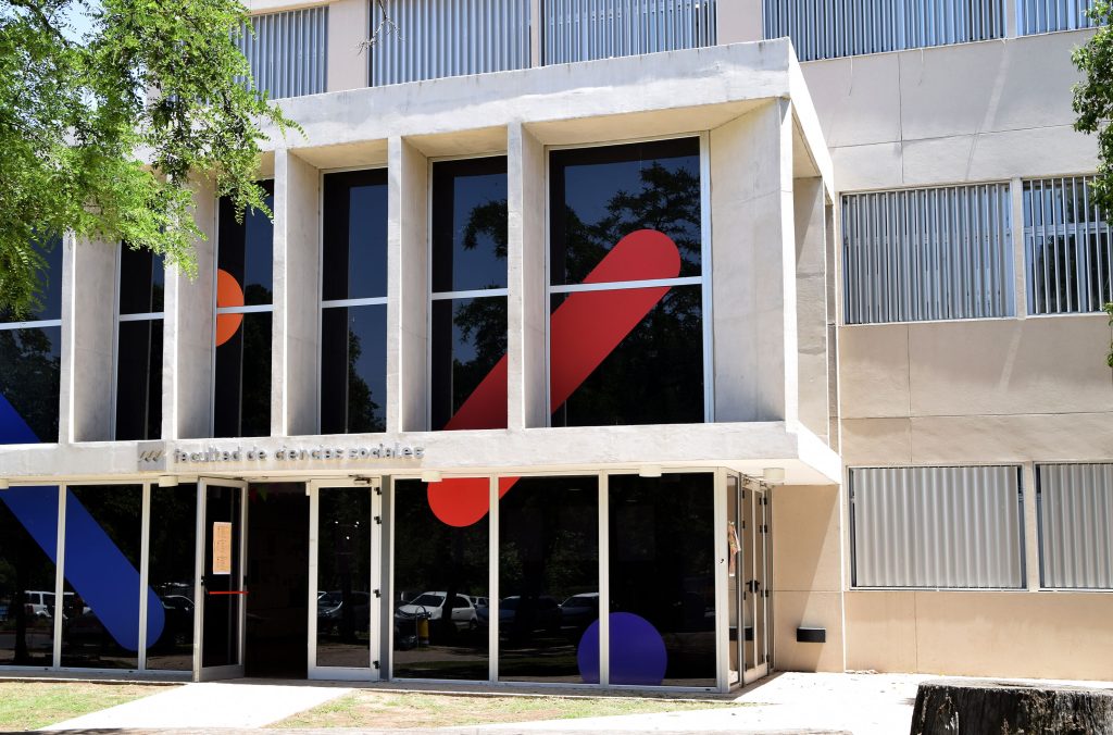 Nuevos criterios para la reserva, uso y asignación de los espacios físicos de la Facultad