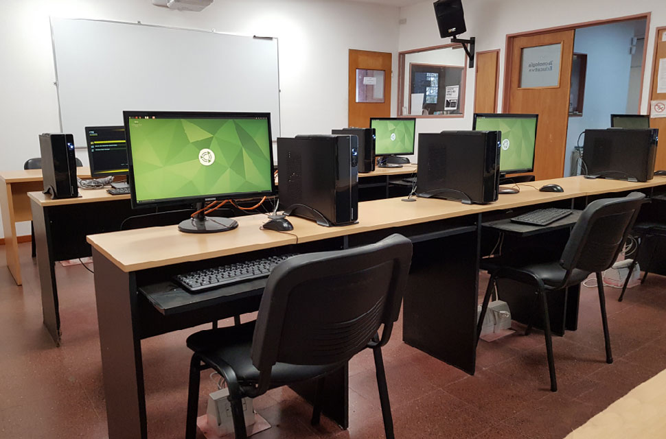 Ingreso 2026 | Acompañamiento desde Laboratorio Informática para inscripción de carreras de grado