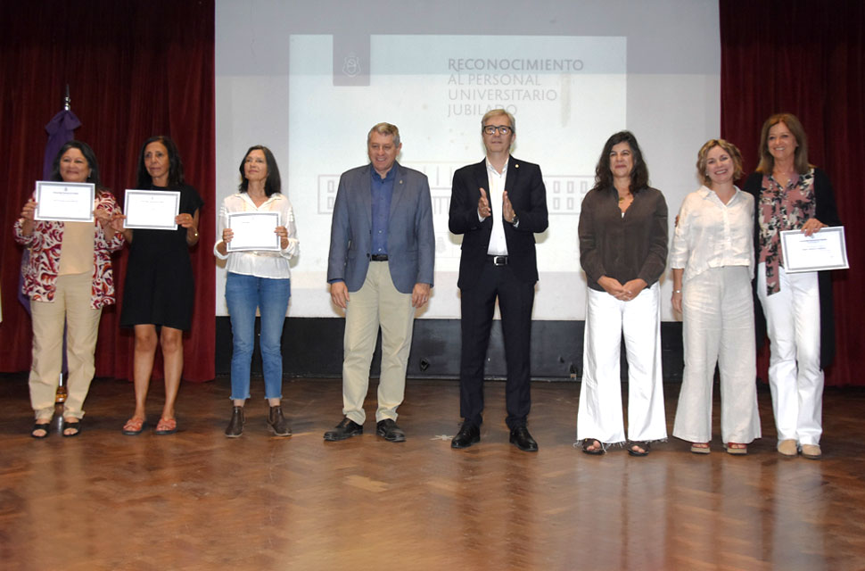 La UNC reconoció al personal de Sociales que se jubiló en 2024