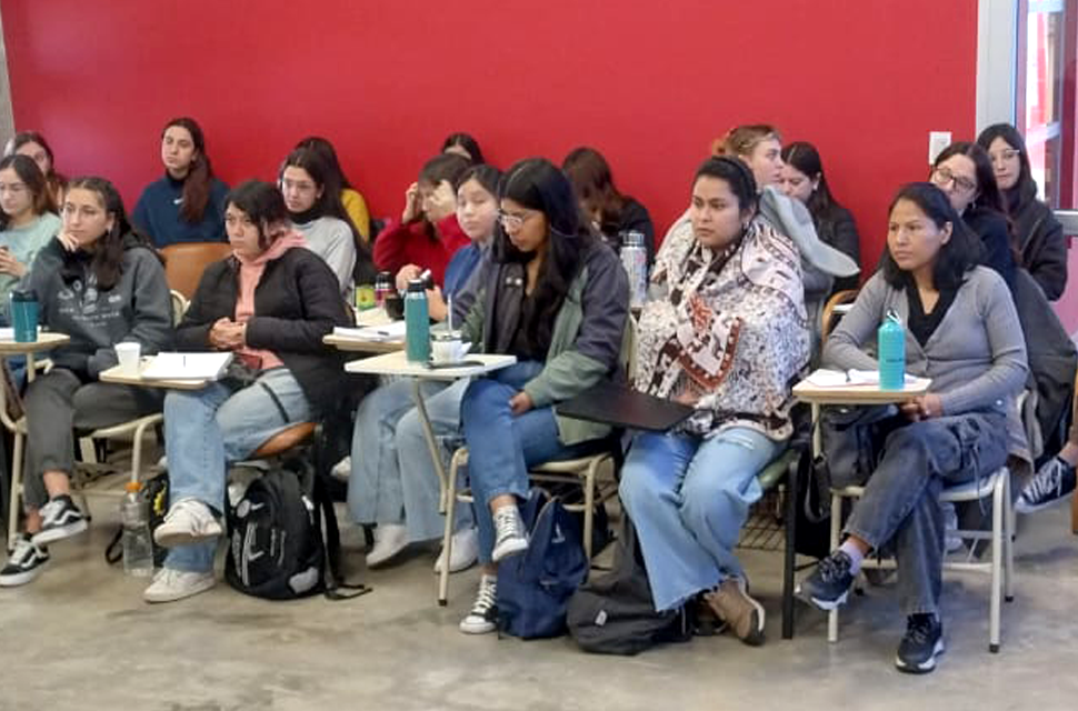 Primer encuentro de formación extensionista "Redes Cuidadas" y "Promoción de salud con mujeres del n