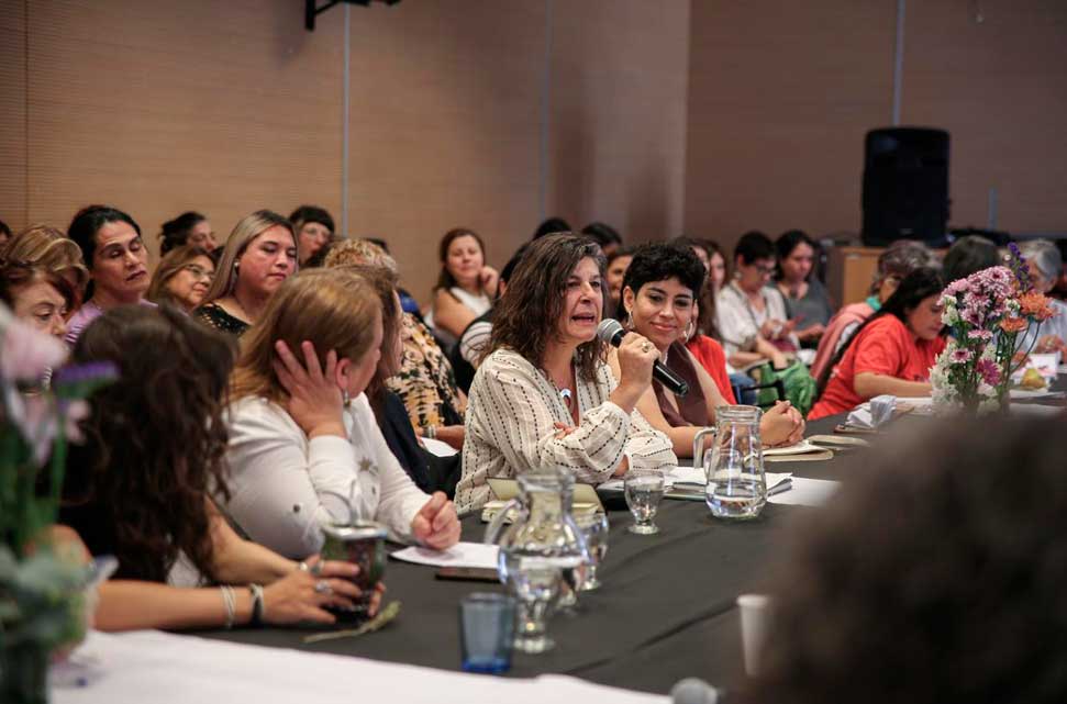 Sociales se sumó al potente encuentro de feministas y disidencias reunidas en torno al proyecto "Som